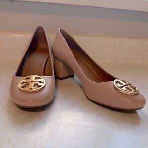 Tory Burch Size 7 Beige Benton Heels